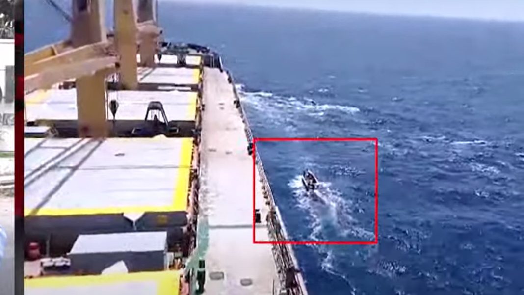 সোমালিয়ার জলদস্যুদের হাতে জিম্মি বাংলাদেশি নাবিকদের বার্তা