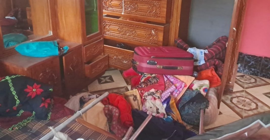 যশোরে অবসরপ্রাপ্ত কর্মকর্তার বাড়িতে দুর্ধর্ষ ডাকাতি, স্বর্ণলংকারসহ ২৫ লাখ টাকা লুট