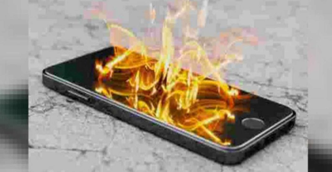 মোবাইল বিস্ফোরণে ৪ ভাইবোনের মৃত্যু, গুরুতর দগ্ধ বাবা-মা