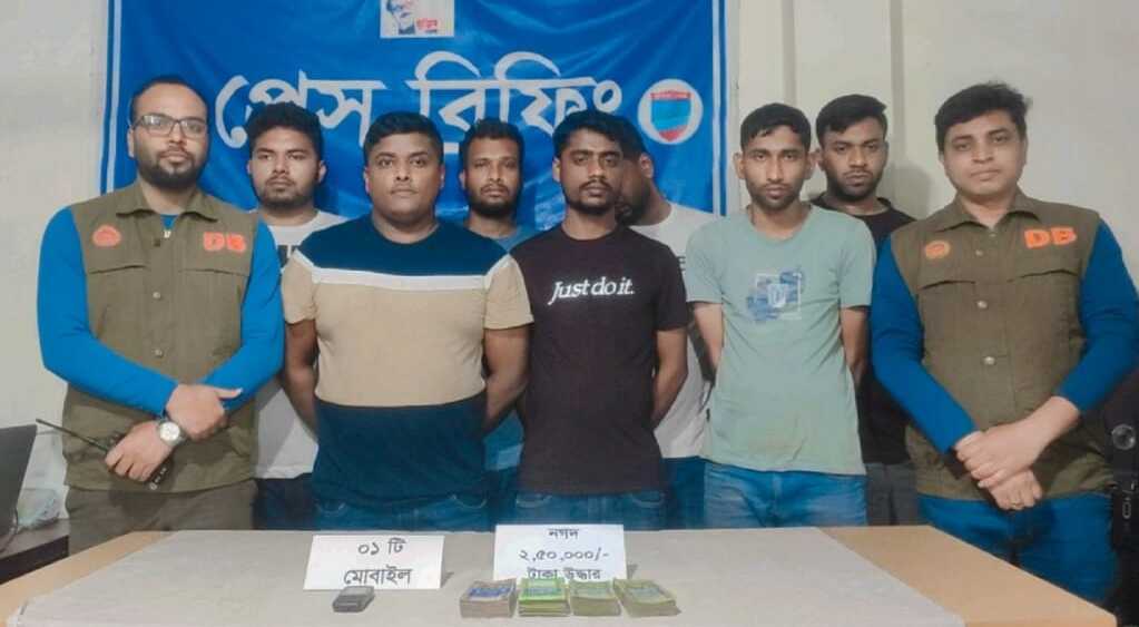 যশোরে ভুয়া ডিবির হাতে অপহরণ ও ছিনতাই, ৭ গ্রেপ্তার