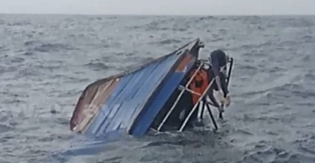 মোজাম্বিকে ফেরি ডুবি: মৃতের সংখ্যা ১০০ ছাড়াল