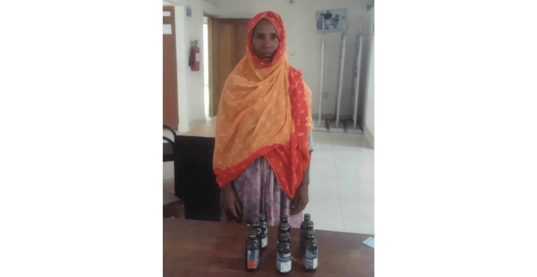 মাদকদ্রব্য নিয়ন্ত্রণ অভিযানে ৯ বোতল ফেনসিডিল সহ এক নারী আটক