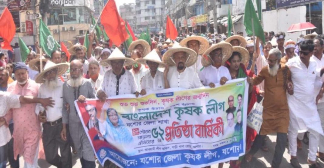 যশোরে কৃষক লীগের প্রতিষ্ঠাবার্ষিকী উদযাপন: র‌্যালি ও বঙ্গবন্ধু ম্যুরালে শ্রদ্ধাঞ্জলি