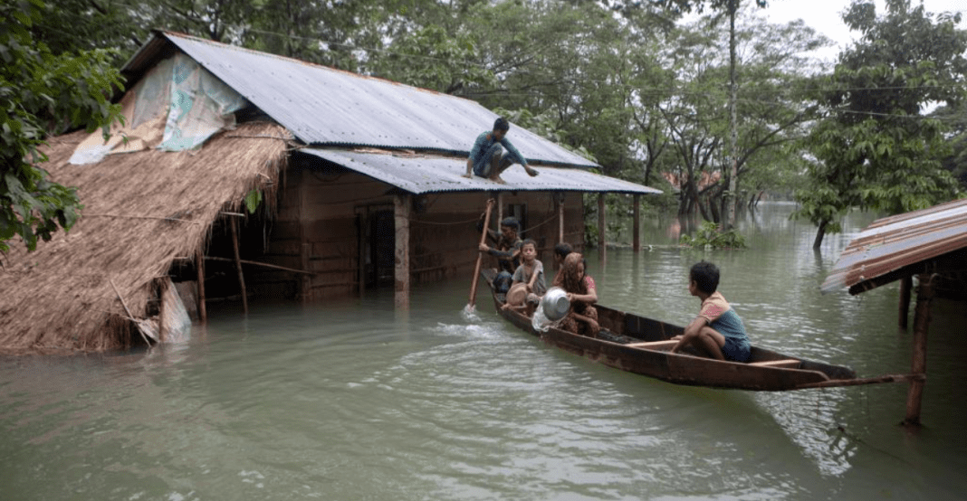 ভারত থেকে আসা ঢলে সিলেটে বন্যার পরিস্থিতির অবনতি