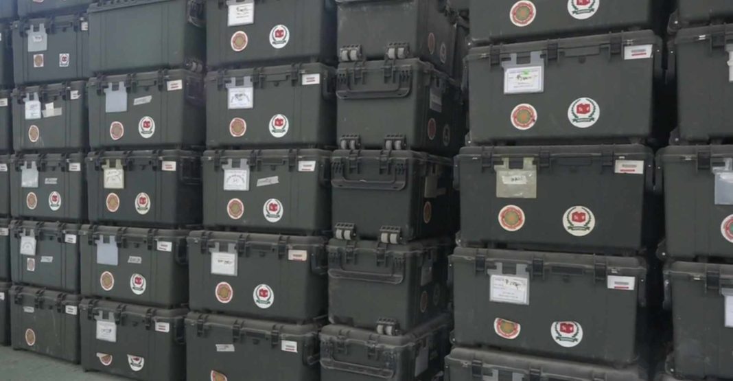 যশোরে উপজেলা নির্বাচনী সরঞ্জাম বিতরণ