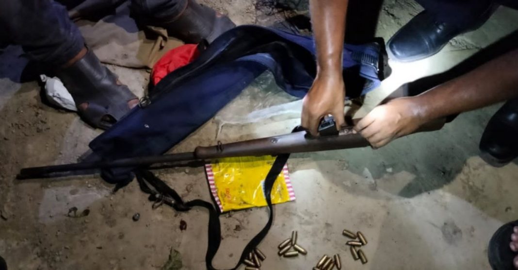 যশোরে হত্যাকাণ্ডের ঘটনা উন্মোচিত অভিযানে কাটা রাইফেল ও ৩০ রাউন্ড গুলি উদ্ধার