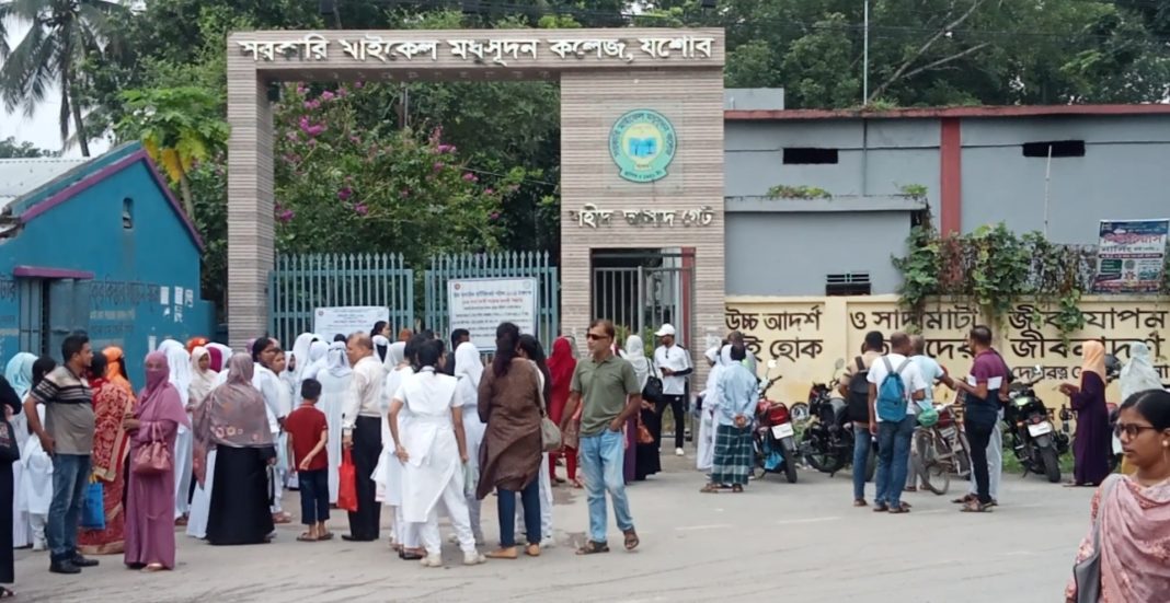 এইচএসসি পরীক্ষা শুরু; যশোর বোর্ডে ১ লাখ ২৪ হাজার ১শ’ ৪৮ পরীক্ষার্থী