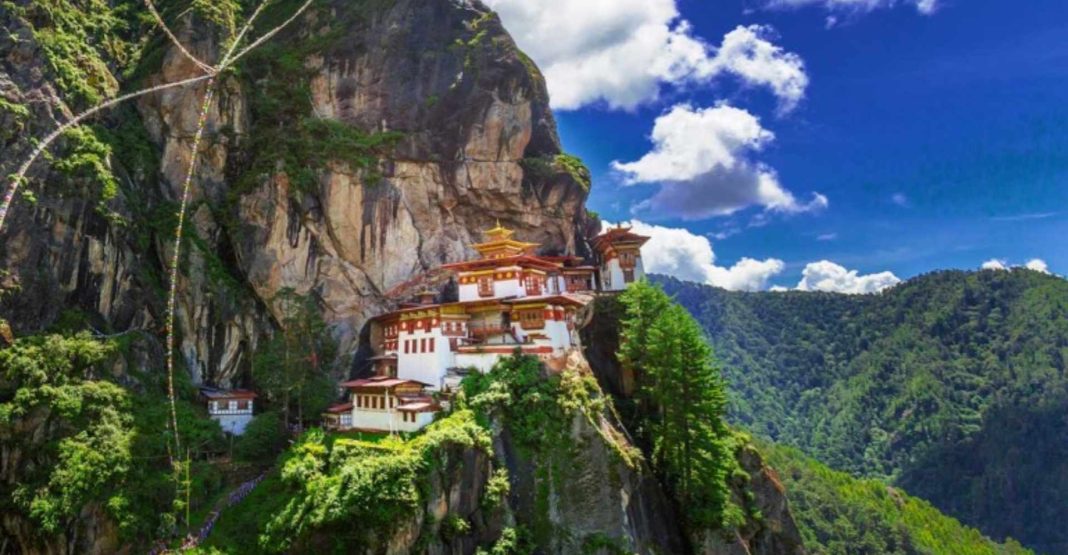 বাংলাদেশি পর্যটকদের জন্য ভ্রমণের ফি কমালো ভুটান!