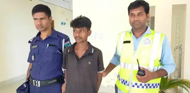 বেনাপোলে তৃতীয় লিঙ্গের রেশমা হত্যা মামলার ২য় আসামী গ্রেফতার