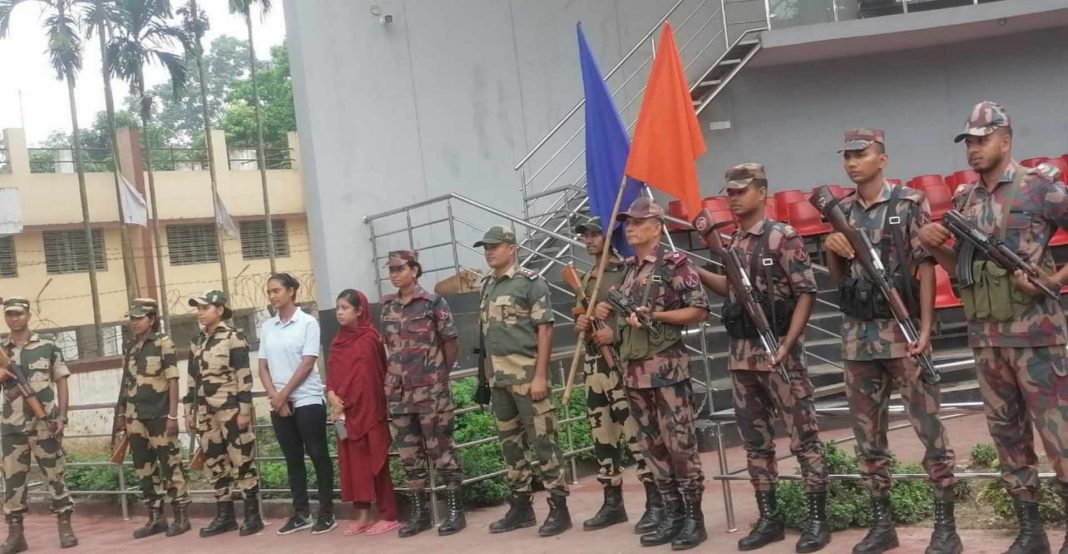 প্রেমের টানে বাংলাদেশে আসা ভারতীয় তরুণীকে ফের ভারতে হস্তান্তর