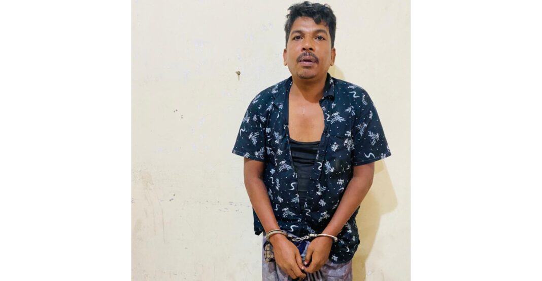 মুঠোফোন চুরির সময় রোহিঙ্গা পকেটমার আটক