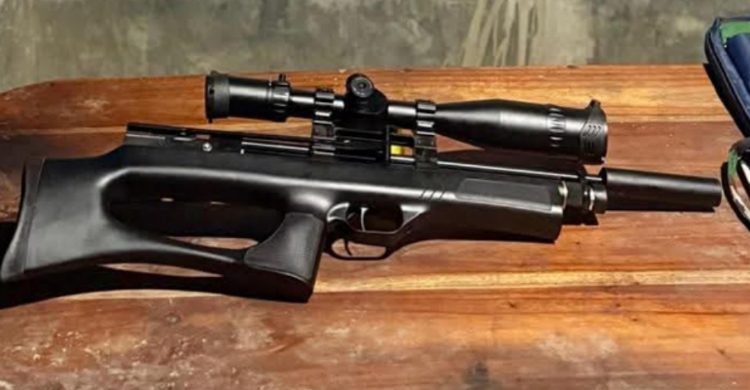 নড়াইলে কলেজছাত্রের বাড়ি থেকে স্নাইপার রাইফেল উদ্ধার করলো সেনাবাহিনী